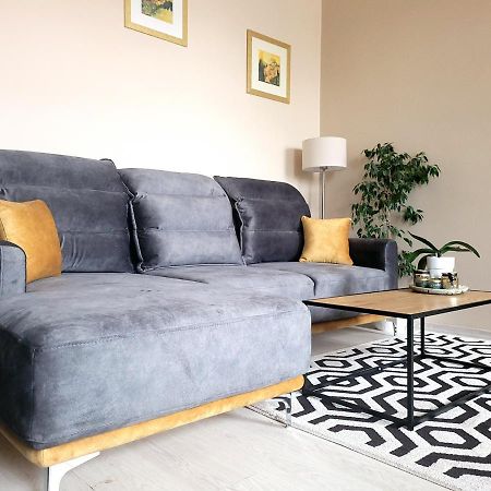 Cozy 2 Room Apartment In The Oldtown Of ไคลเพดา ภายนอก รูปภาพ