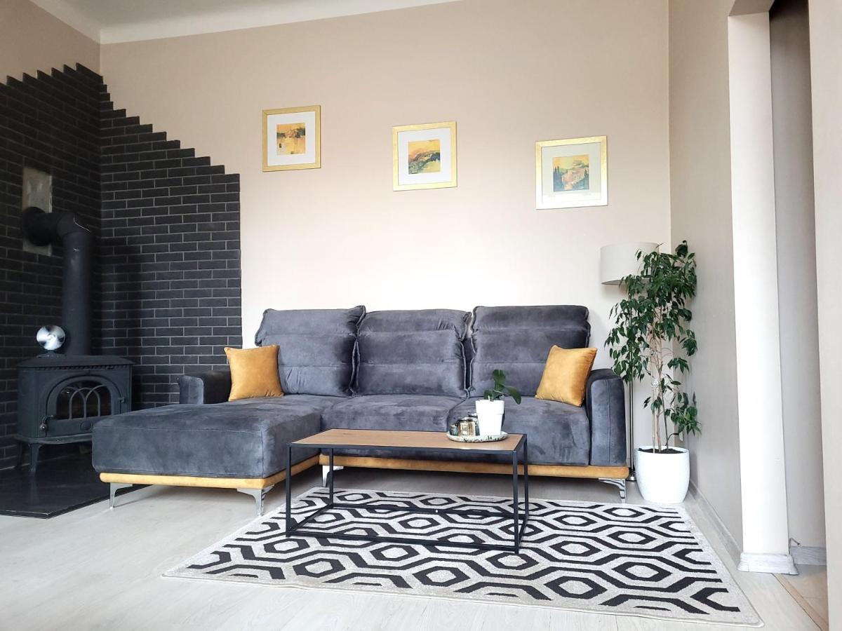 Cozy 2 Room Apartment In The Oldtown Of ไคลเพดา ภายนอก รูปภาพ