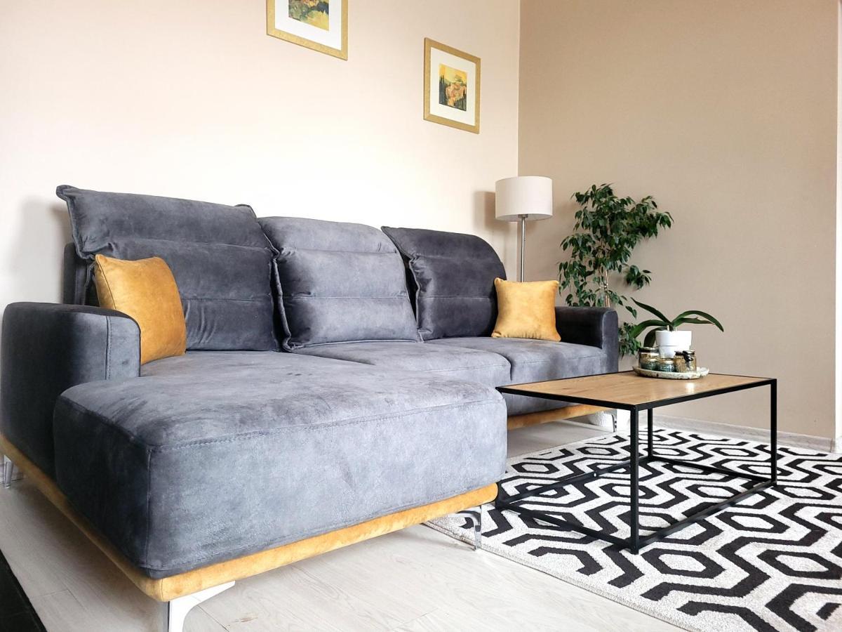Cozy 2 Room Apartment In The Oldtown Of ไคลเพดา ภายนอก รูปภาพ