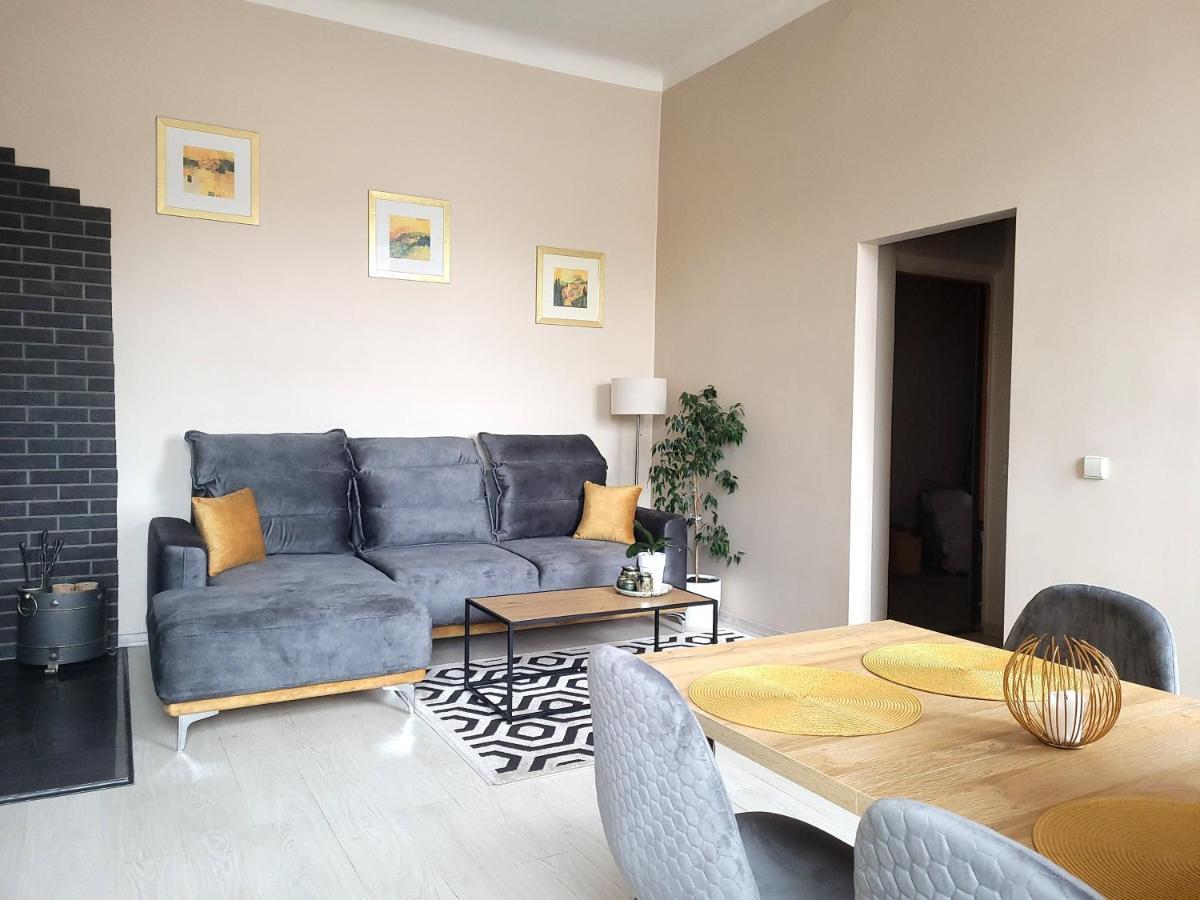 Cozy 2 Room Apartment In The Oldtown Of ไคลเพดา ภายนอก รูปภาพ
