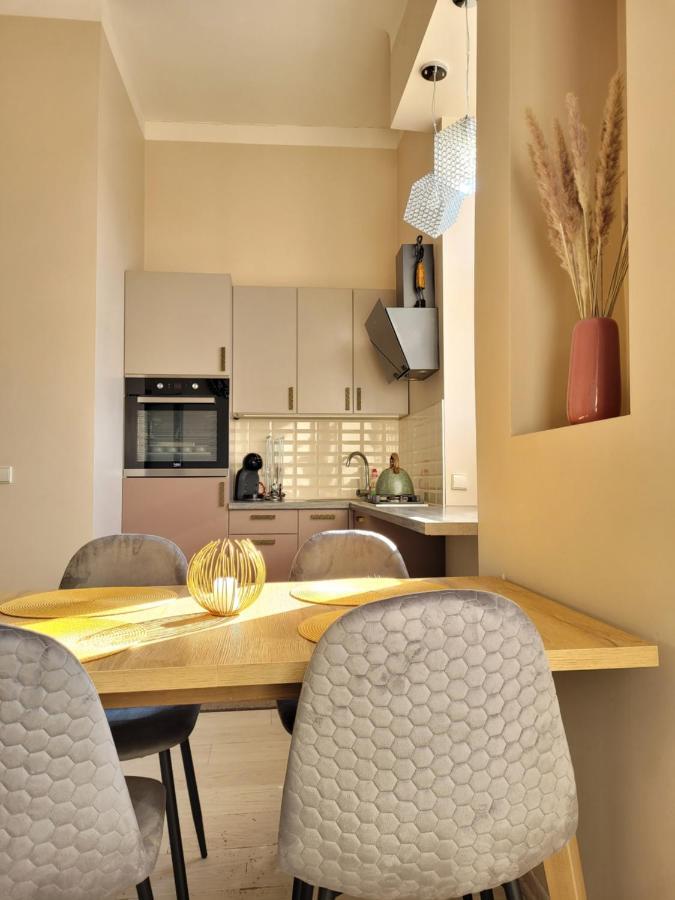 Cozy 2 Room Apartment In The Oldtown Of ไคลเพดา ภายนอก รูปภาพ