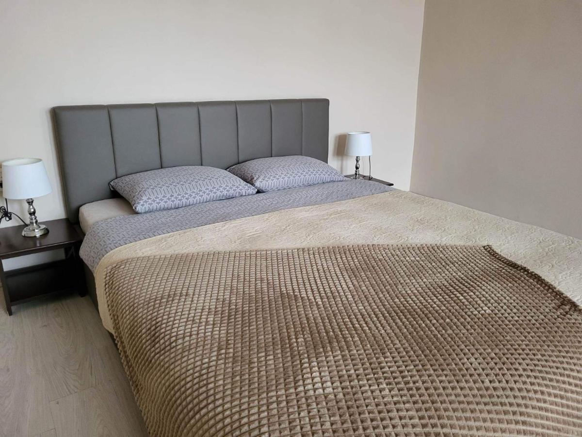 Cozy 2 Room Apartment In The Oldtown Of ไคลเพดา ภายนอก รูปภาพ