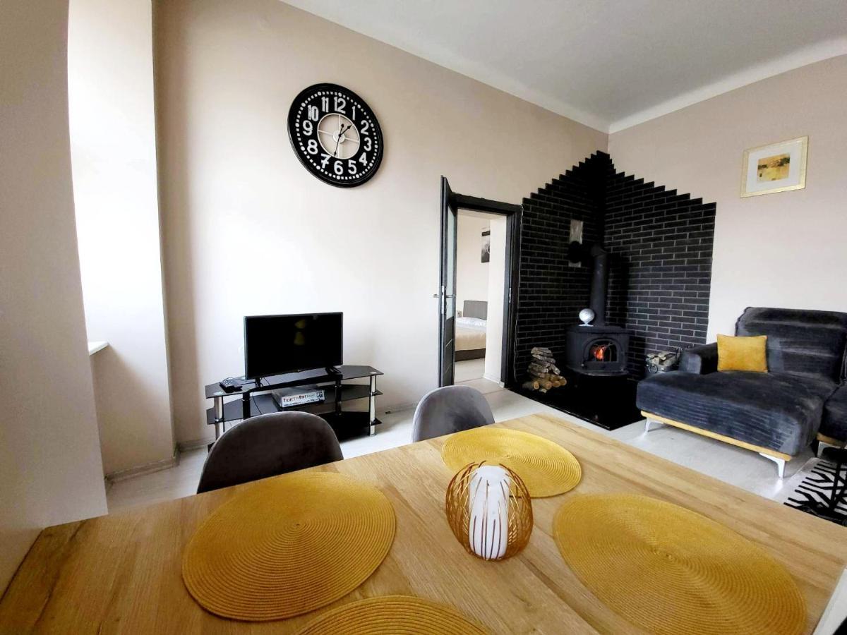 Cozy 2 Room Apartment In The Oldtown Of ไคลเพดา ภายนอก รูปภาพ